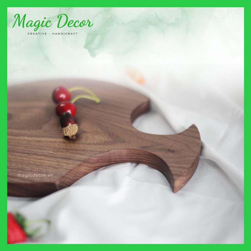 thớt gỗ decor hình cá gỗ óc chó