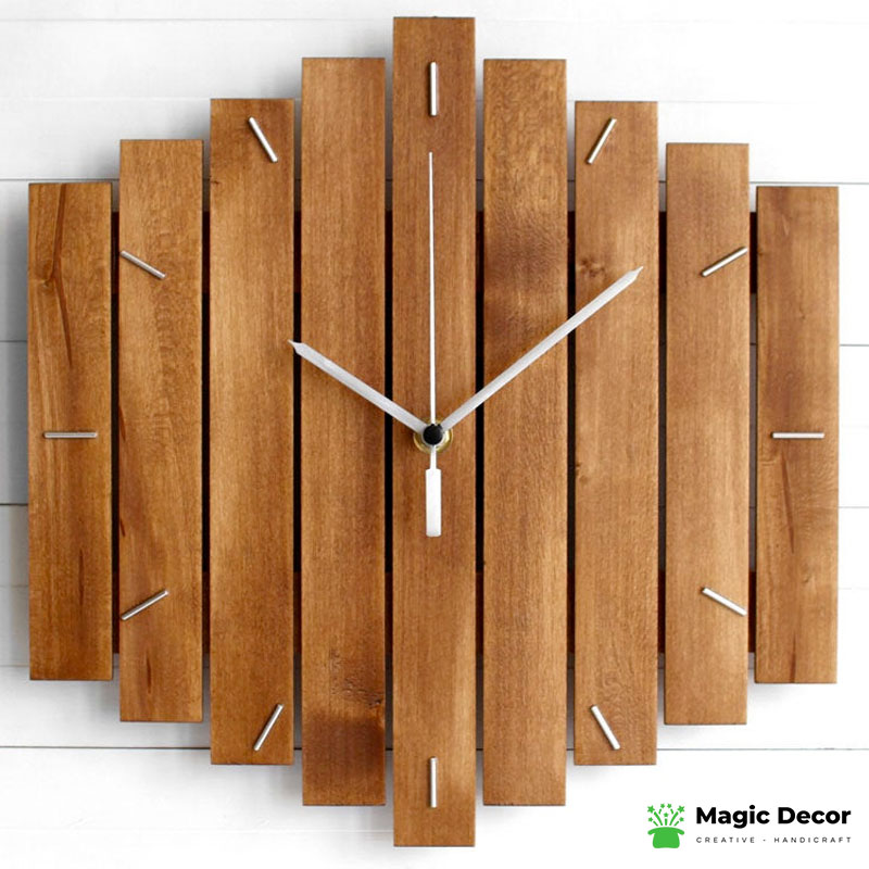Đồng hồ gỗ treo tường bằng gỗ phong cách châu Âu MDH 005 sang trọng